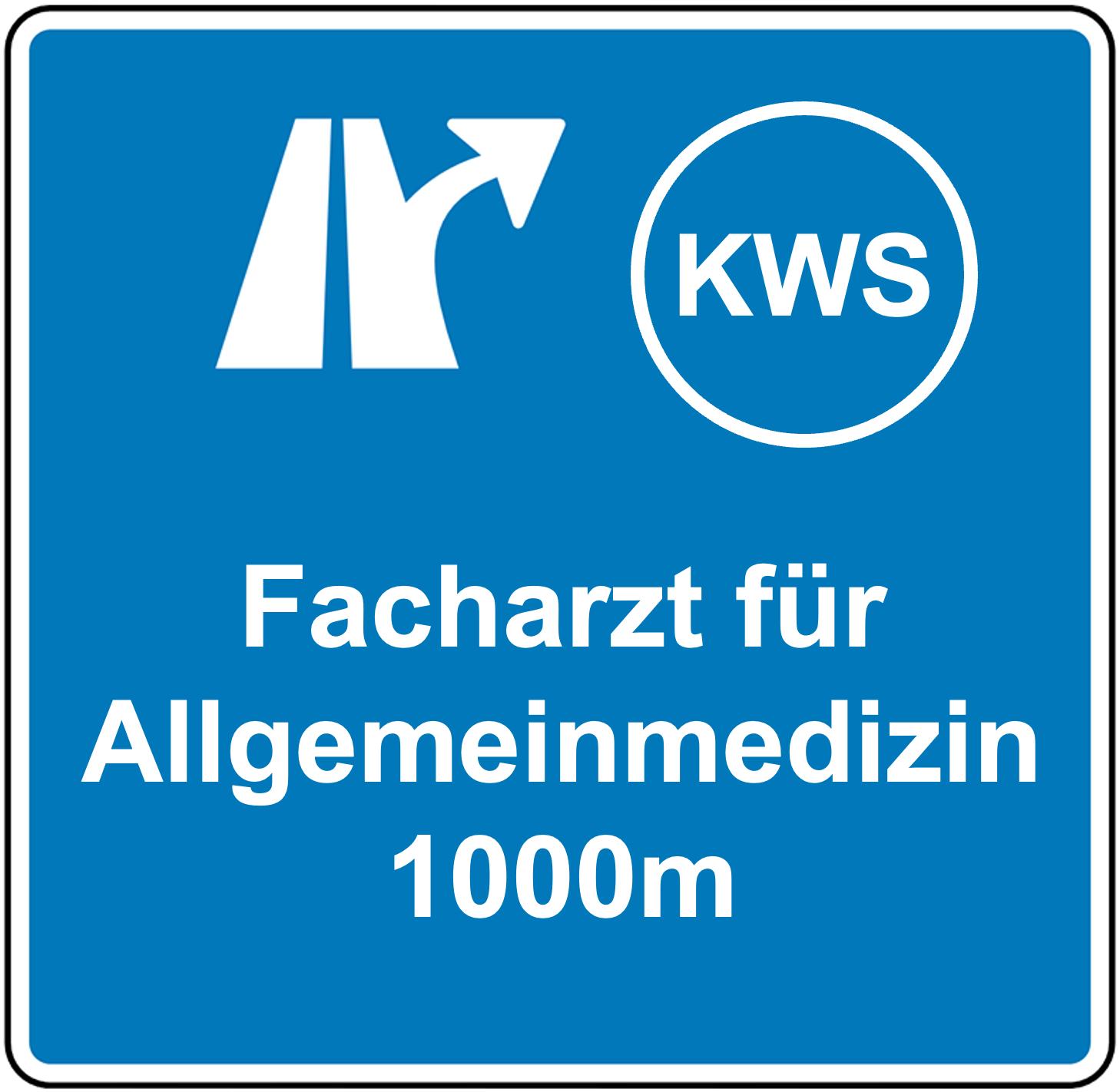 Das Bild enthält ein Fake-Autobahnschild, das die Ausfahrt in Richtung KWS zeigt mit dem Ziel der Facharztprüfung Allgemeinmedizin.