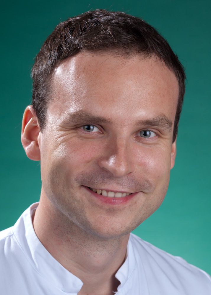 Portrait shot of Prof. Dr. Dr. Sören Becker